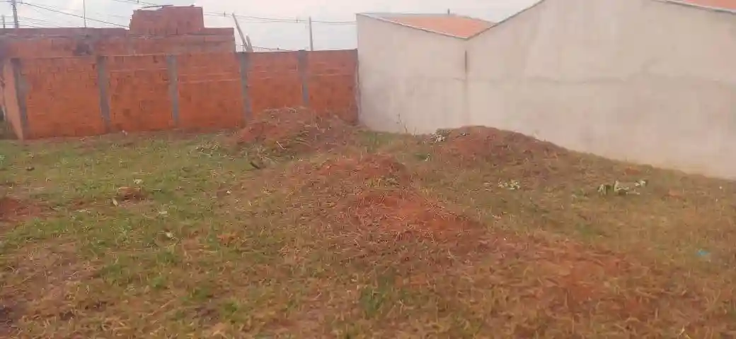 Terreno / Lote / Condomínio  à venda, 200m² — foto 2 de 5