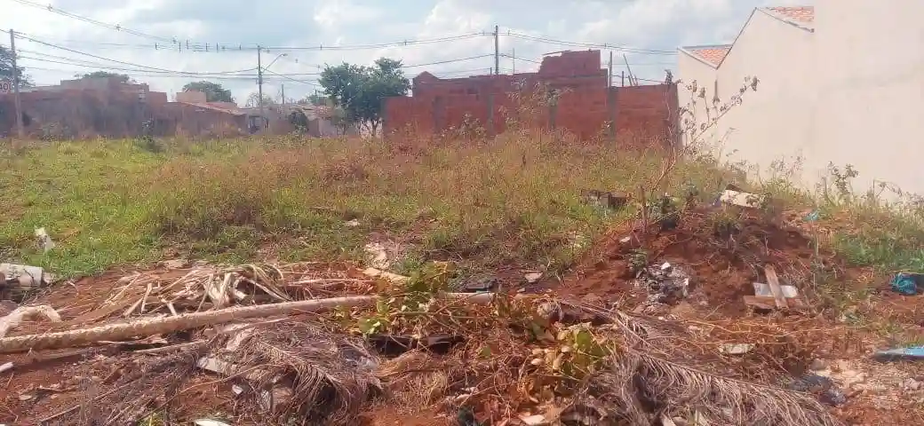 Terreno / Lote / Condomínio  à venda, 200m² — foto 5 de 5