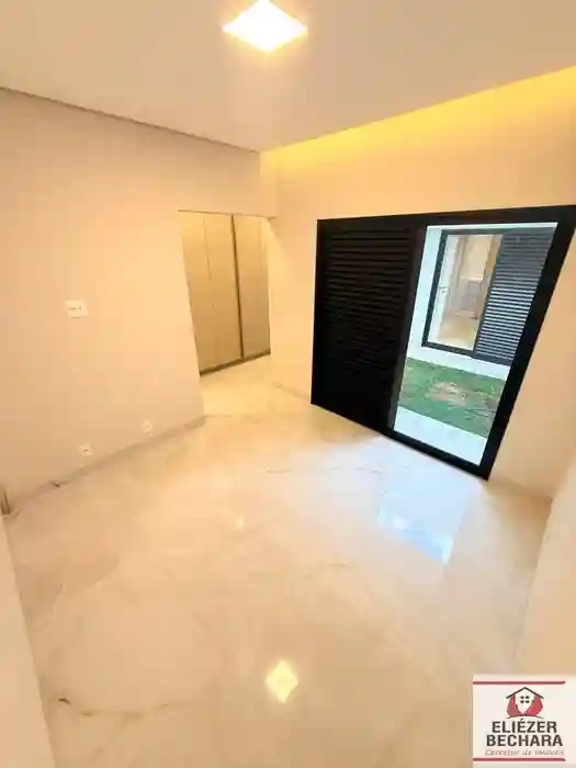 Casa de Condomínio com 3 quartos à venda, 190m² — foto 4 de 33