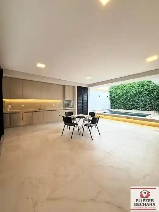 Casa de Condomínio com 3 quartos à venda, 190m² — foto 2 de 33