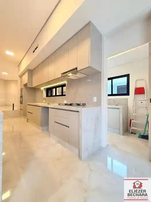 Casa de Condomínio com 3 quartos à venda, 190m² — foto 14 de 33
