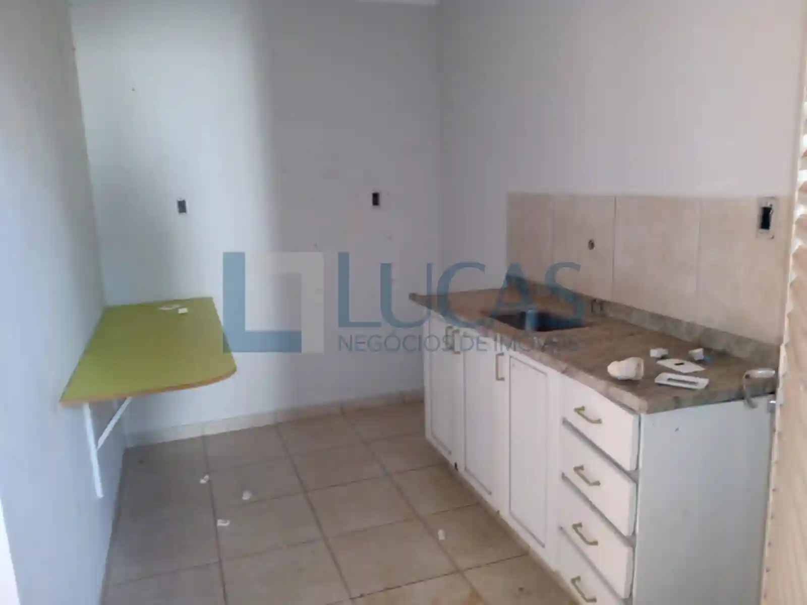Galpão / Depósito / Armazém  para aluguel, 450m² — foto 6 de 10