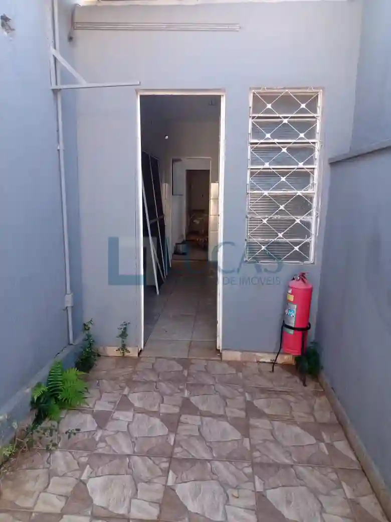 Galpão / Depósito / Armazém  para aluguel, 450m² — foto 9 de 10
