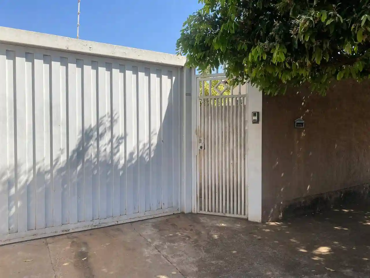 Casa com 2 quartos à venda, 360m² — foto 1 de 20
