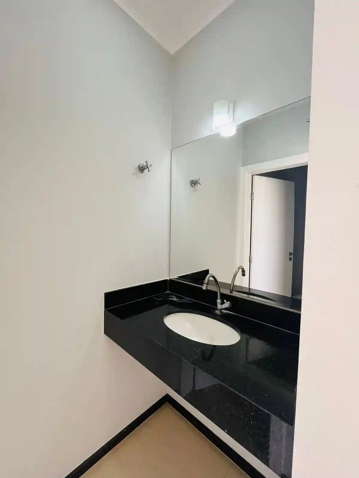Casa de Condomínio com 3 quartos à venda, 180m² — foto 7 de 16