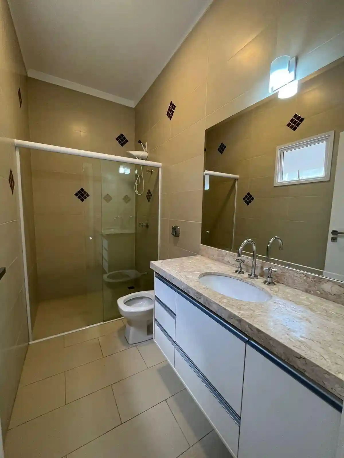 Casa de Condomínio com 3 quartos à venda, 180m² — foto 11 de 16