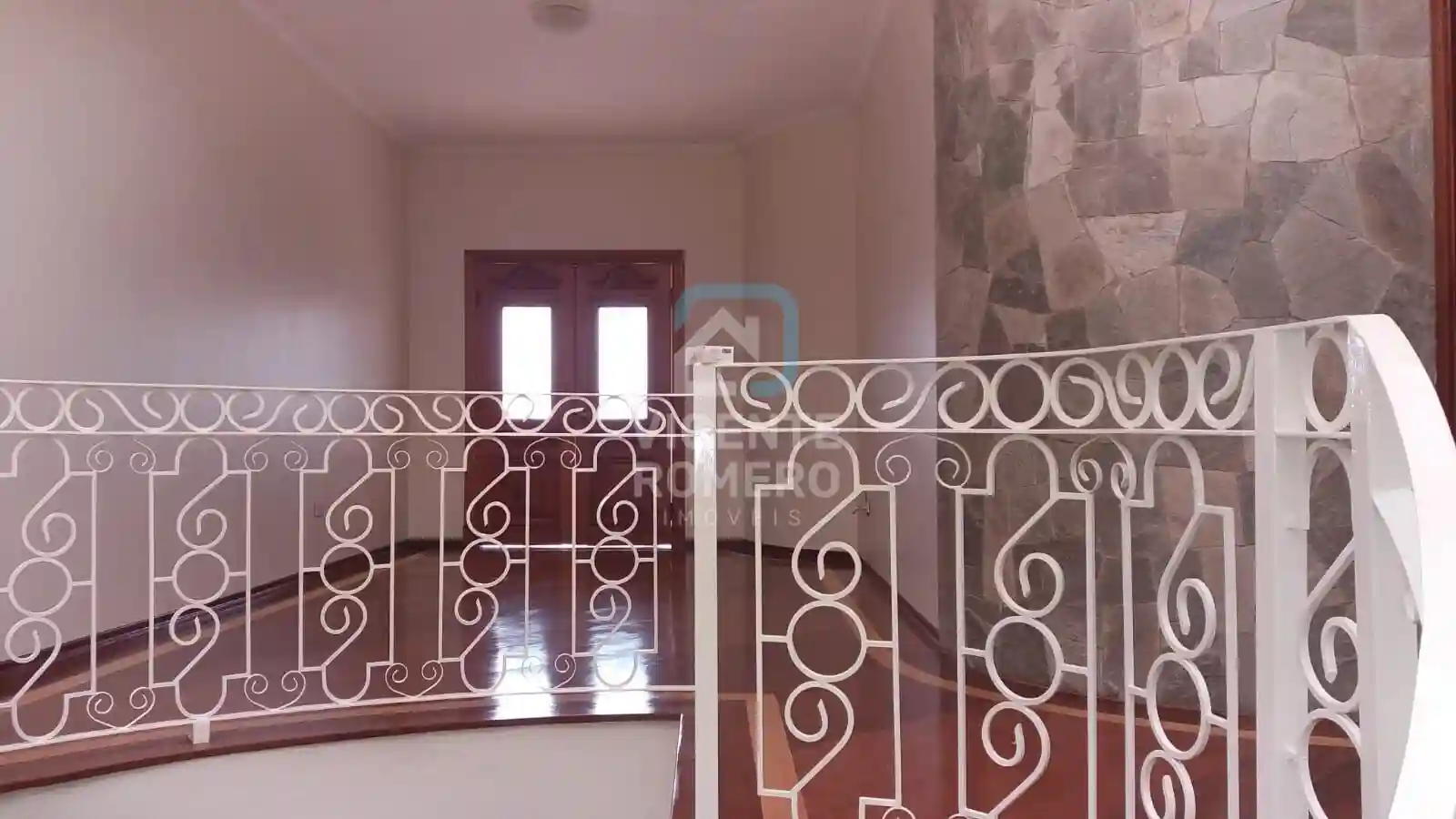 Casa de Condomínio com 5 quartos para aluguel, 460m² — foto 10 de 15