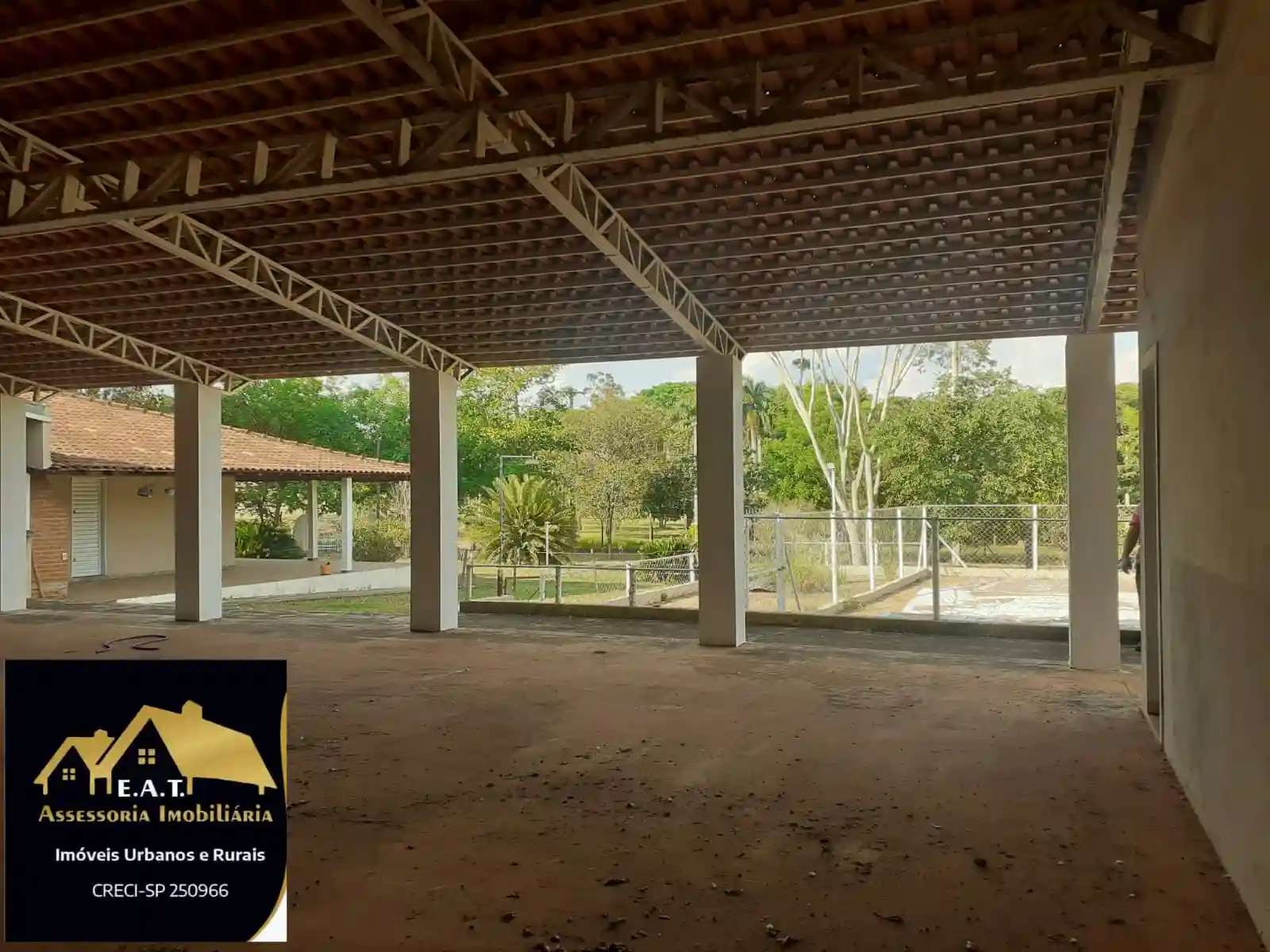 Fazenda / Sítio / Chácara à venda — foto 2 de 4