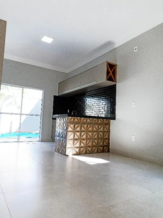 Casa à venda — foto 4 de 11