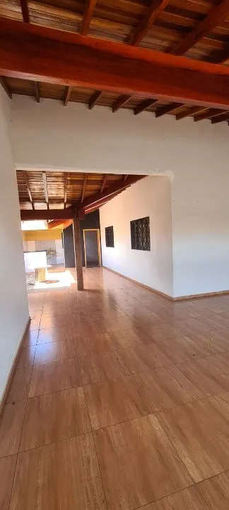 Casa com 3 quartos à venda, 200m² — foto 4 de 12