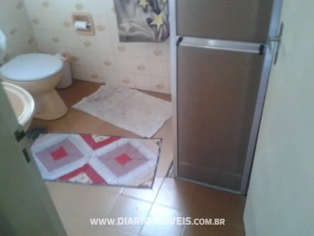 Casa à venda — foto 1 de 2