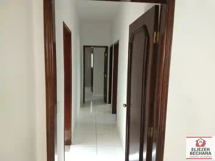 Casa à venda — foto 9 de 32