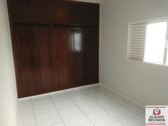 Casa à venda — foto 14 de 32