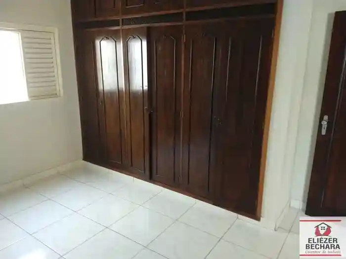 Casa à venda — foto 16 de 32