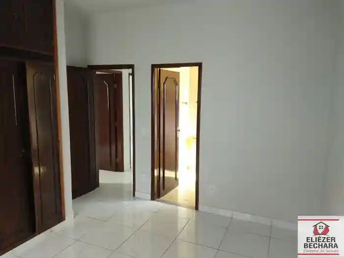 Casa à venda — foto 1 de 32