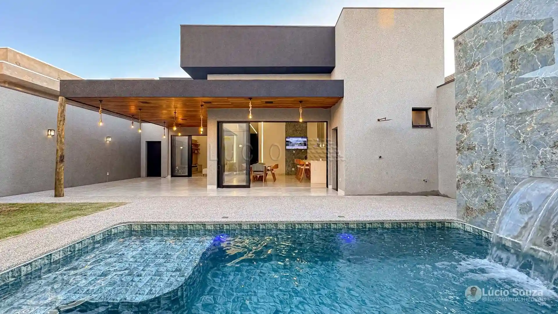 Casa de Condomínio com 3 quartos à venda, 475m² — foto 12 de 18