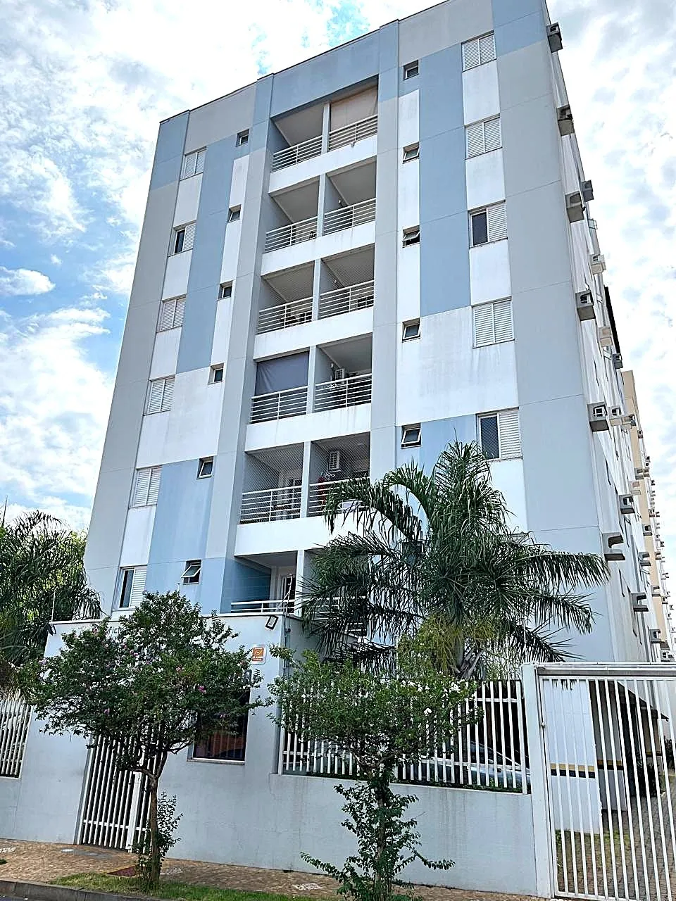 Apartamento com 2 quartos para aluguel, 70m² — foto 1 de 15