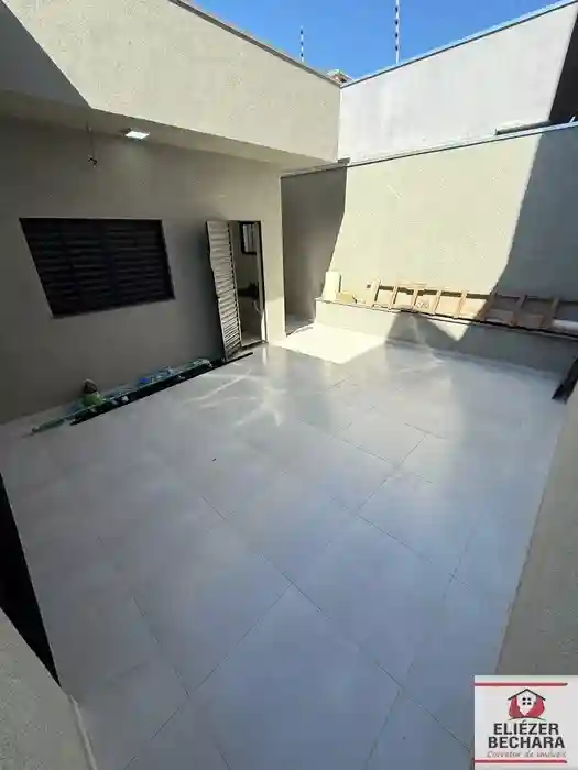 Casa com 3 quartos à venda, 120m² — foto 2 de 24