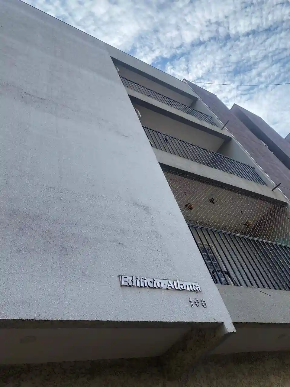 Apartamento com 2 quartos para aluguel, 70m² — foto 1 de 8