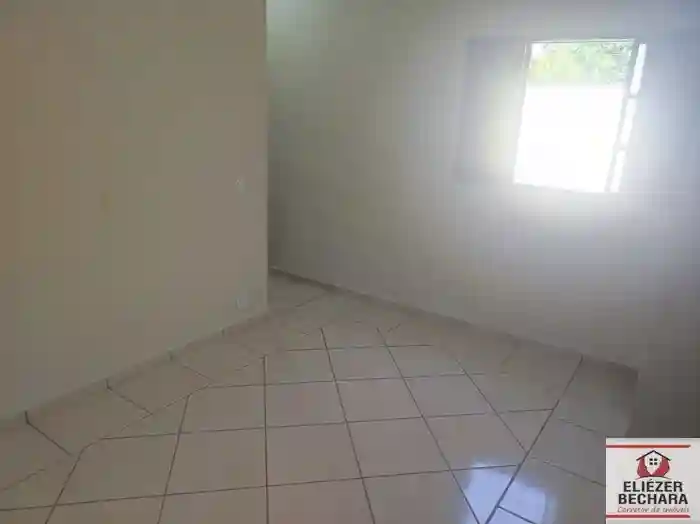 Casa com 3 quartos à venda, 126m² — foto 2 de 25
