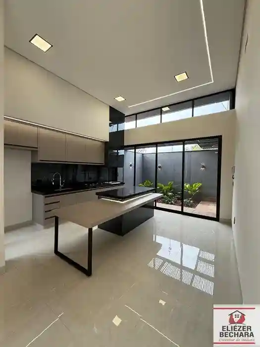 Casa com 3 quartos à venda, 120m² — foto 2 de 31