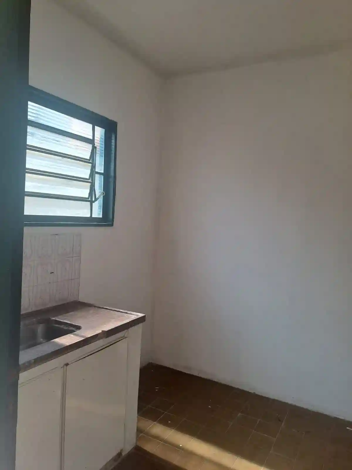 Casa com 3 quartos à venda, 180m² — foto 2 de 24