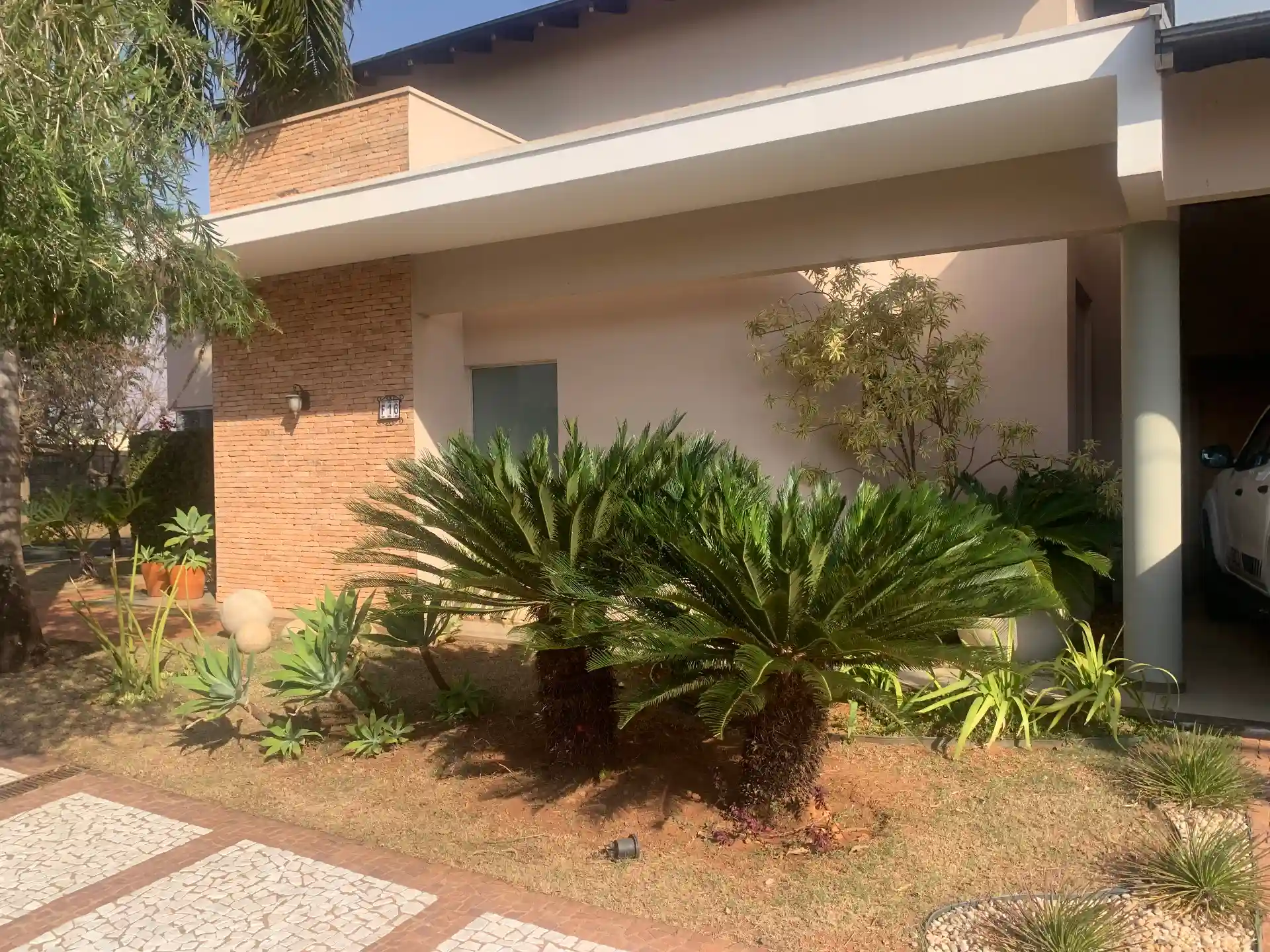 Casa de Condomínio com 3 quartos à venda, 293m² — foto 2 de 53