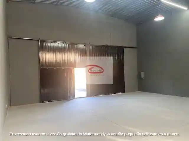 Galpão / Depósito / Armazém  para aluguel, 130m² — foto 3 de 7