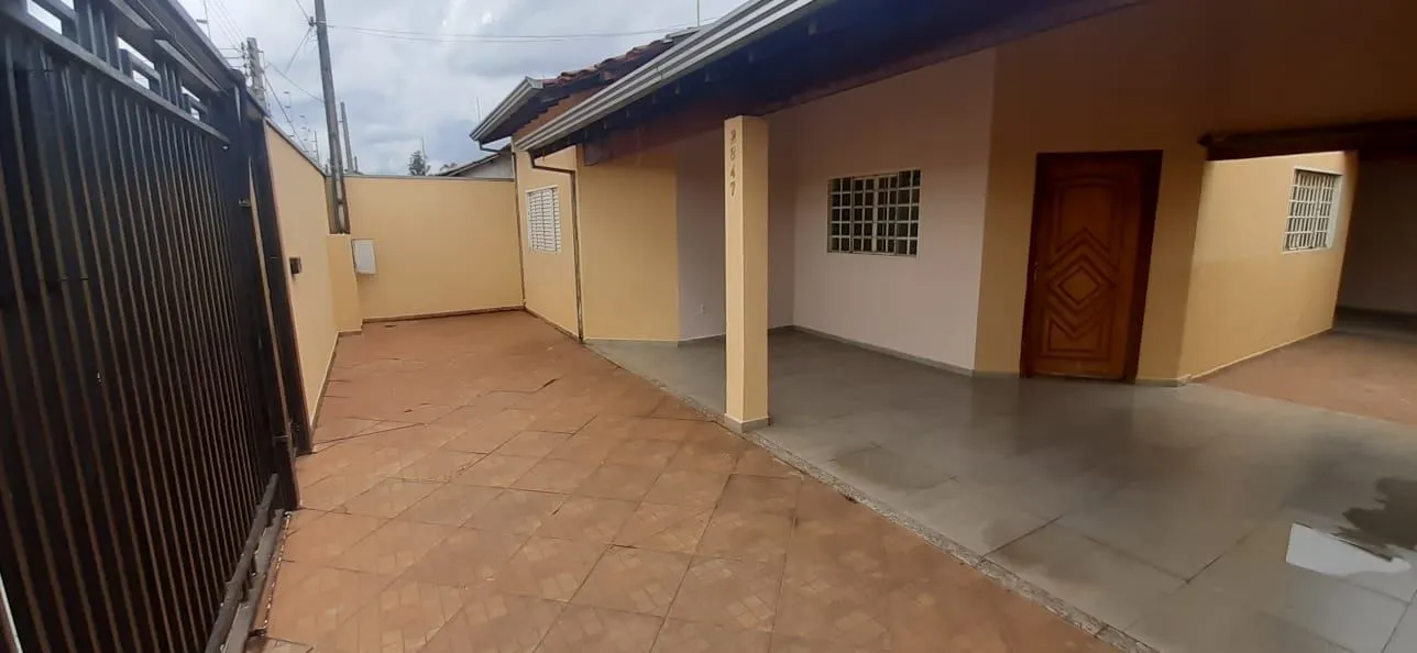 Casa com 3 quartos para aluguel, 190m² — foto 2 de 17
