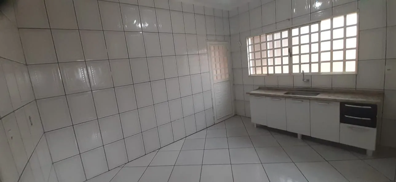 Casa com 3 quartos para aluguel, 190m² — foto 14 de 17