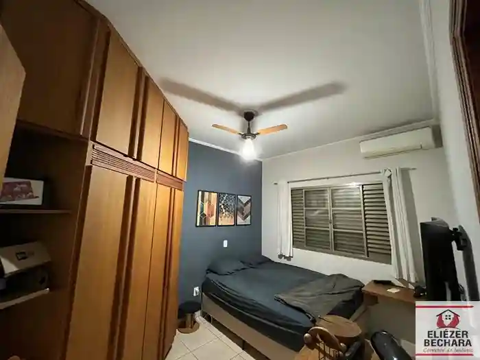Casa com 3 quartos à venda, 220m² — foto 4 de 14