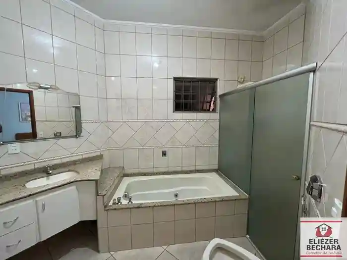 Casa com 3 quartos à venda, 220m² — foto 13 de 14