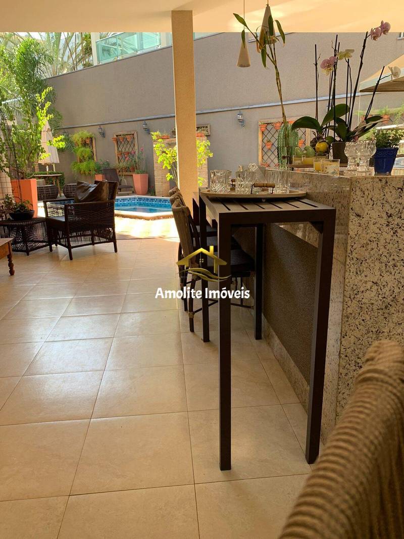 Casa de Condomínio com 3 quartos à venda, 355m² — foto 4 de 10