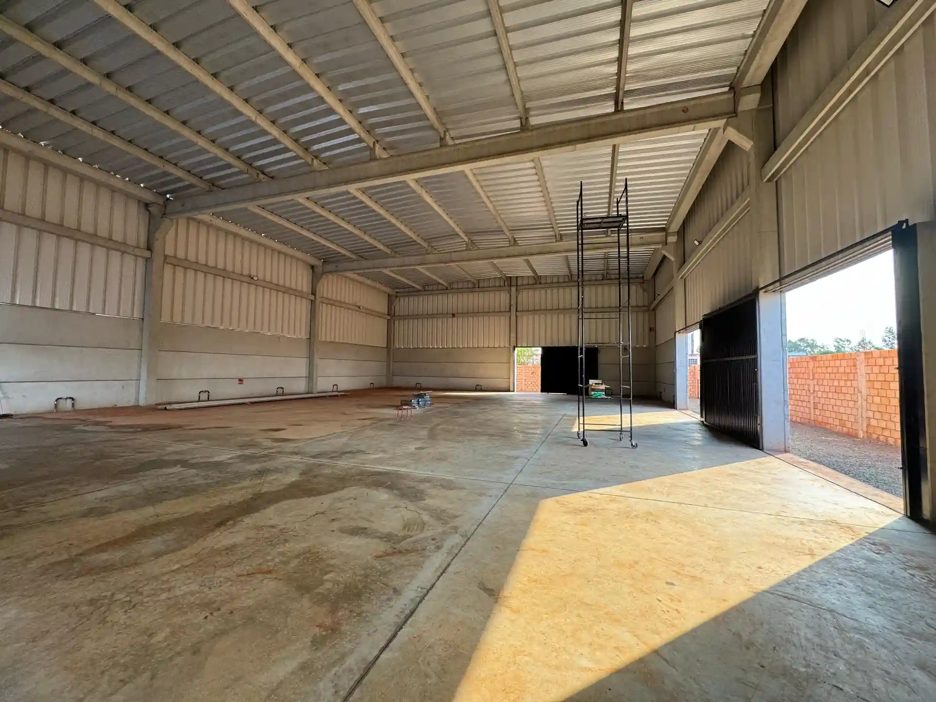 Galpão / Depósito / Armazém  para aluguel, 1230m² — foto 5 de 5