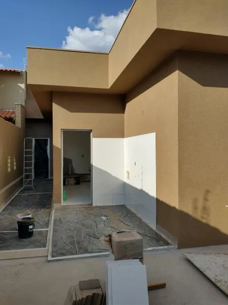 Casa à venda — foto 1 de 8