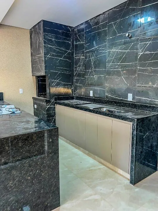 Casa à venda — foto 1 de 2