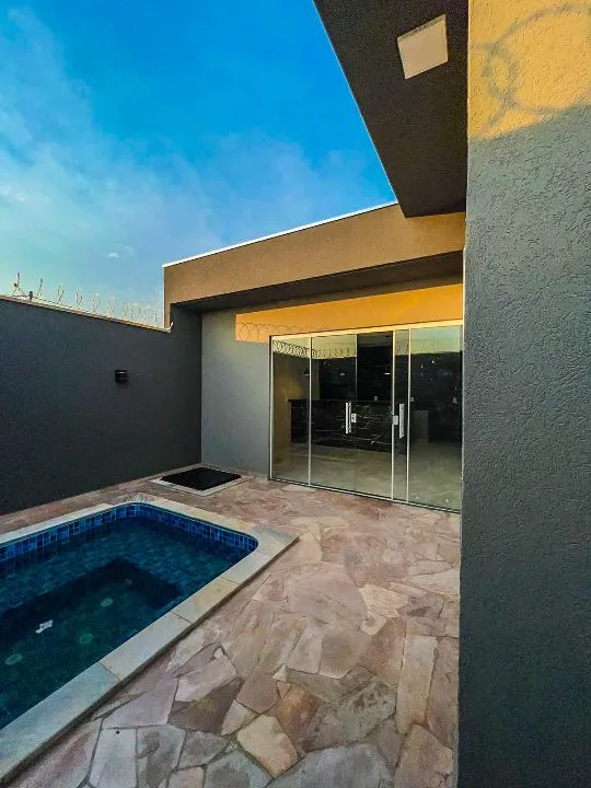 Casa à venda — foto 2 de 2
