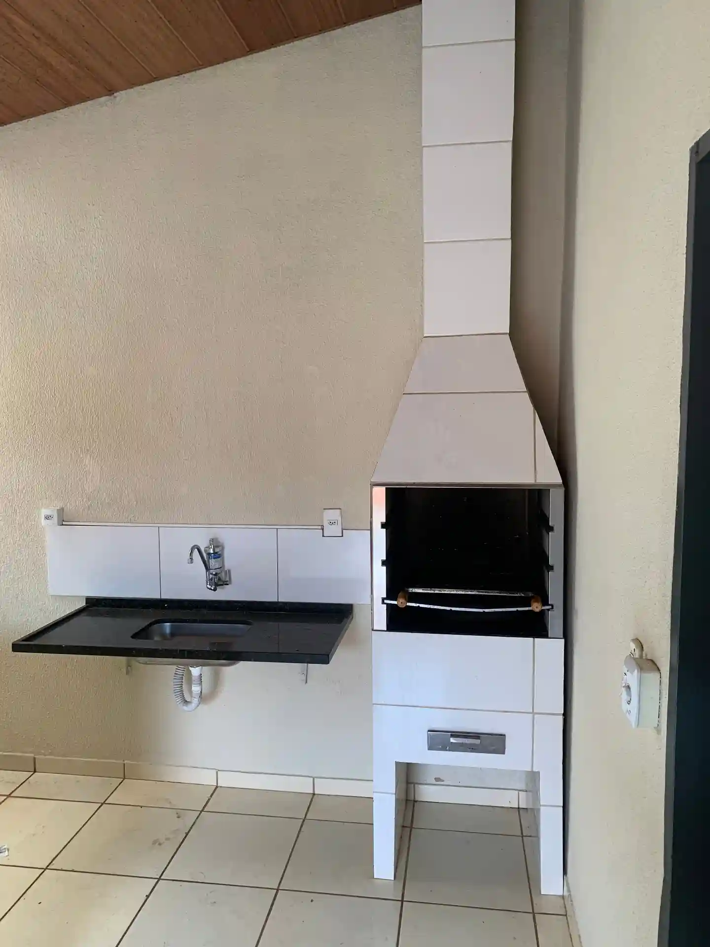 Casa com 3 quartos à venda, 100m² — foto 28 de 32