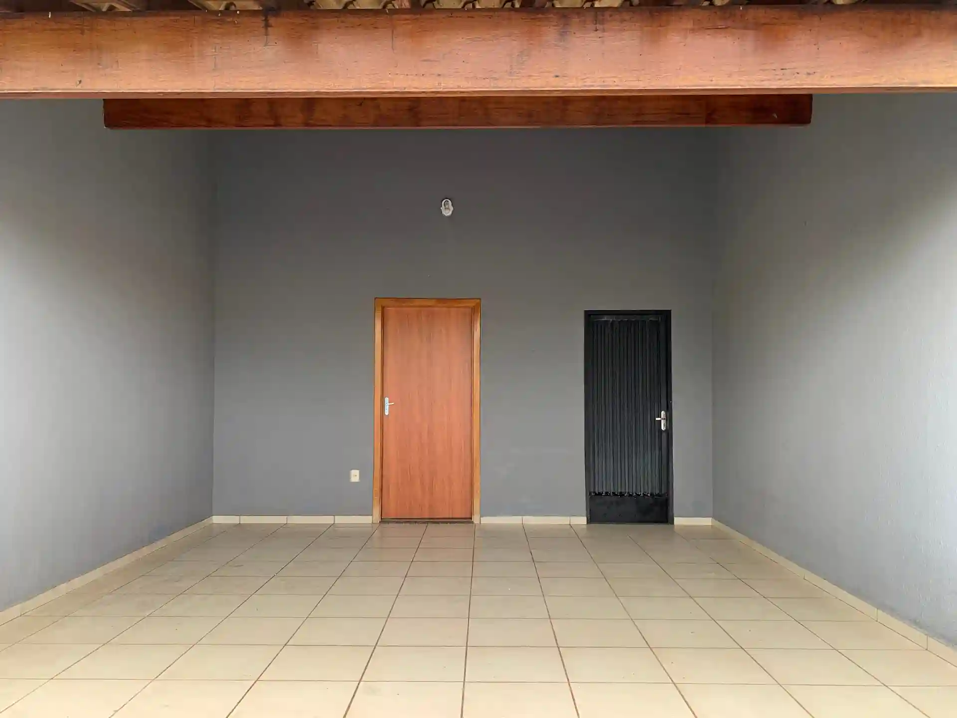 Casa com 3 quartos à venda, 100m² — foto 2 de 32