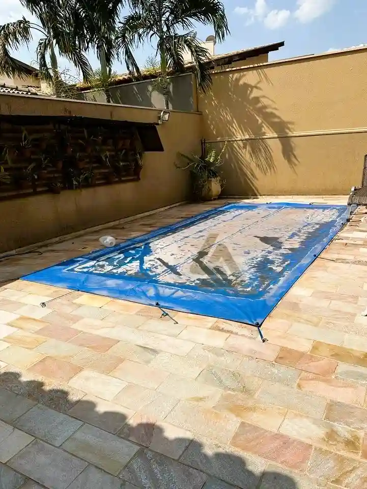 Casa de Condomínio com 3 quartos à venda, 240m² — foto 2 de 20