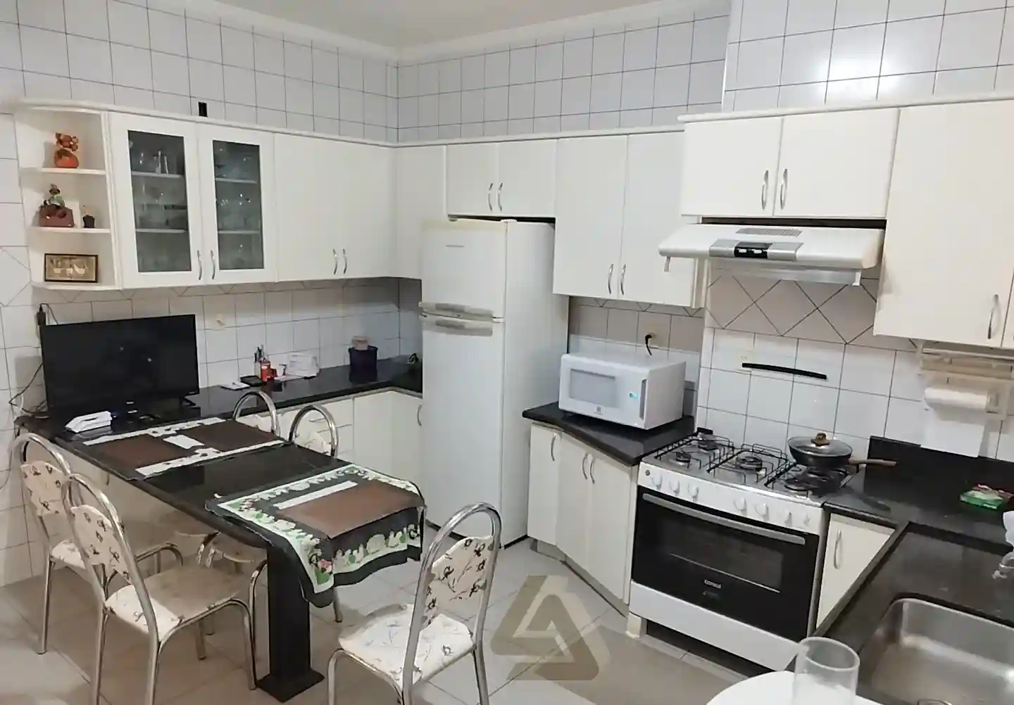 Casa de Condomínio com 3 quartos à venda, 240m² — foto 10 de 20
