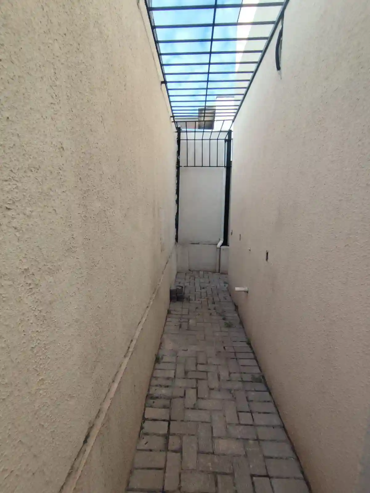 Conjunto Comercial / Sala com 3 quartos à venda, 100m² — foto 3 de 23