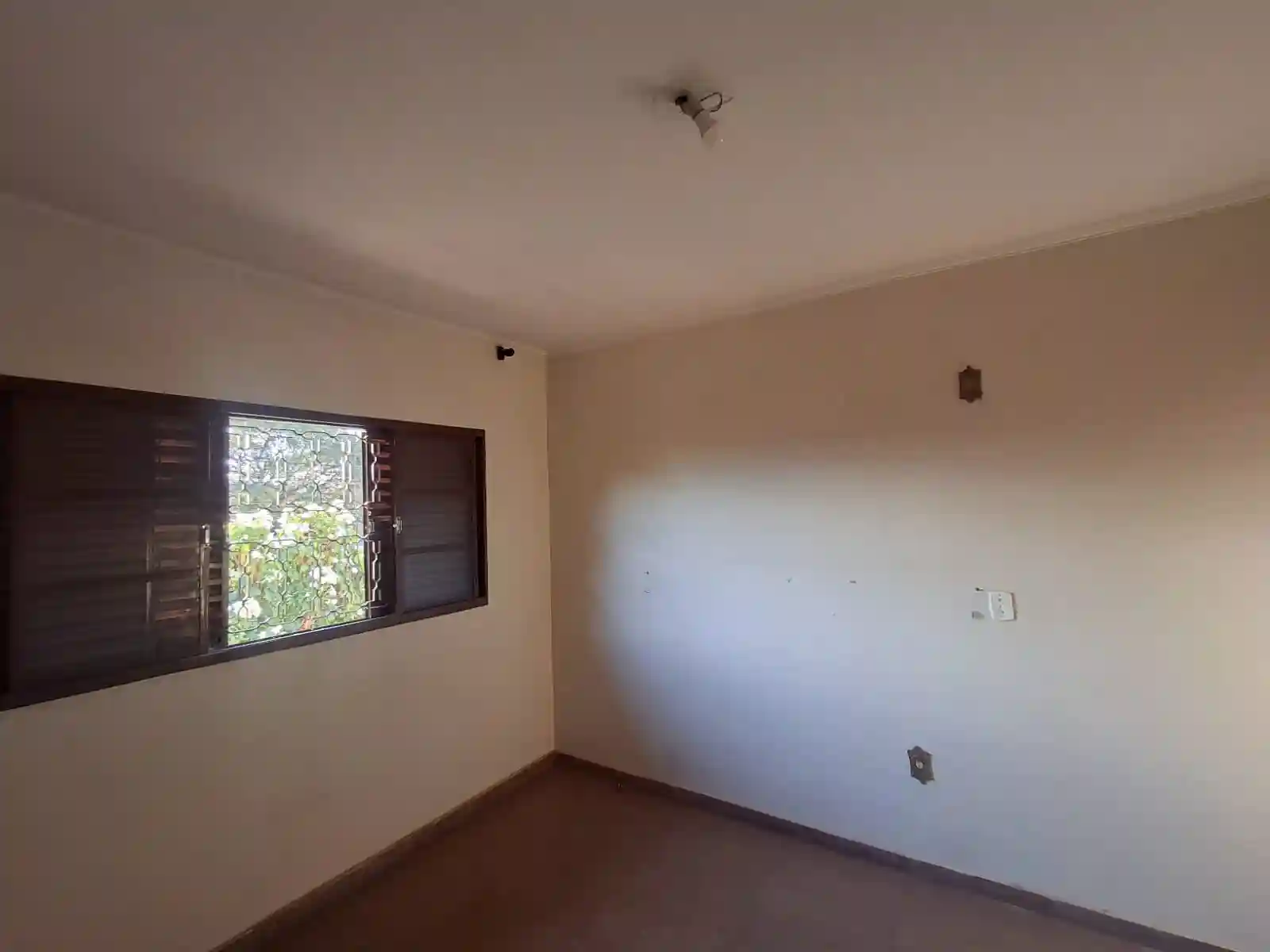 Casa com 4 quartos à venda, 400m² — foto 2 de 8