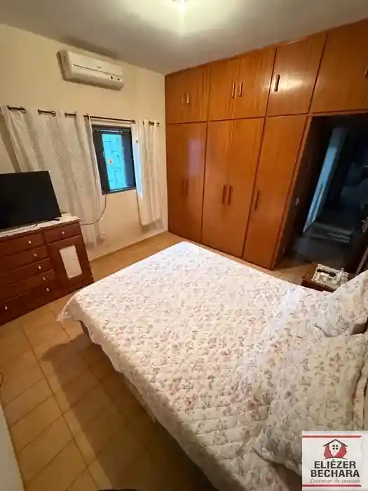 Casa com 4 quartos à venda, 230m² — foto 3 de 23