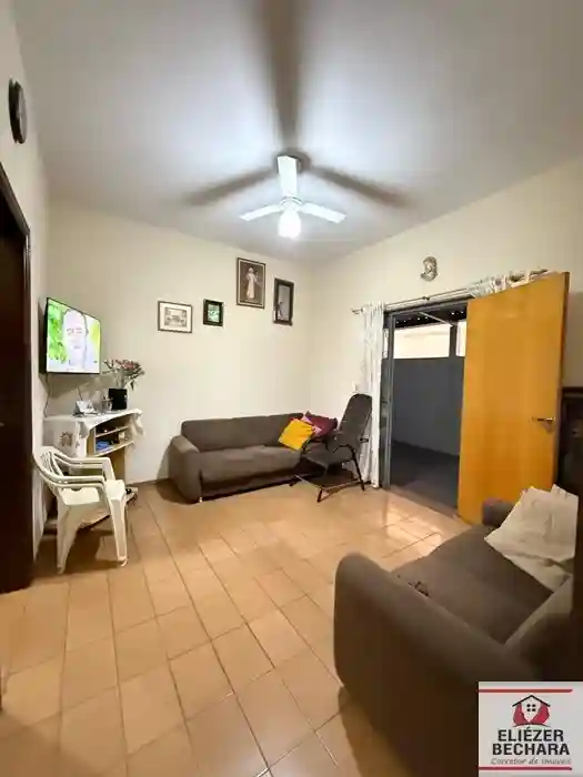 Casa com 4 quartos à venda, 230m² — foto 1 de 23