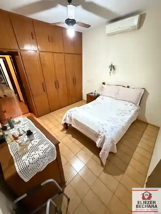 Casa com 4 quartos à venda, 230m² — foto 8 de 23