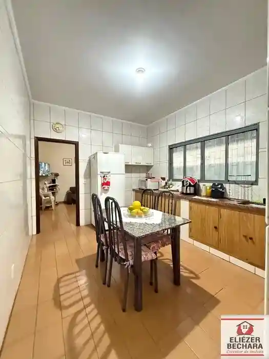 Casa com 4 quartos à venda, 230m² — foto 12 de 23