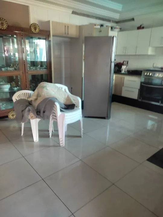 Casa com 4 quartos à venda, 800m² — foto 3 de 23