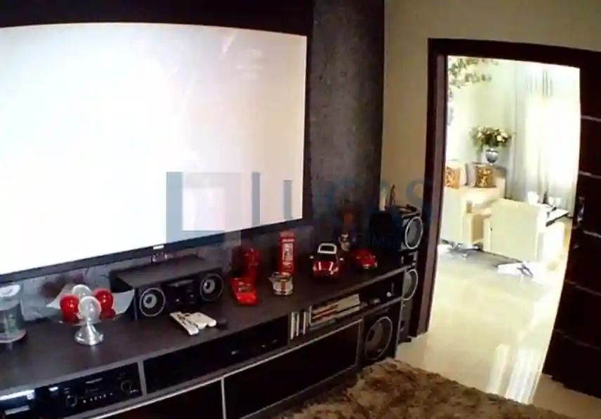 Casa de Condomínio com 3 quartos à venda, 305m² — foto 2 de 19