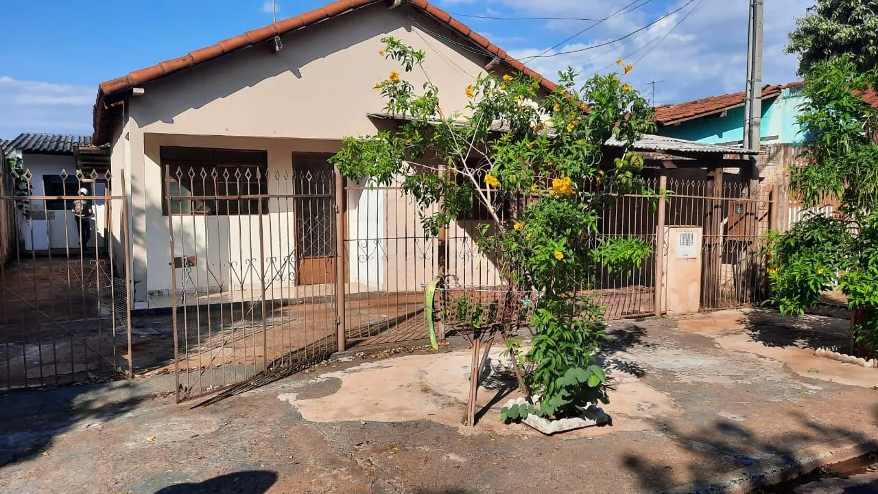 Casa com 2 quartos à venda, 200m² — foto 1 de 1